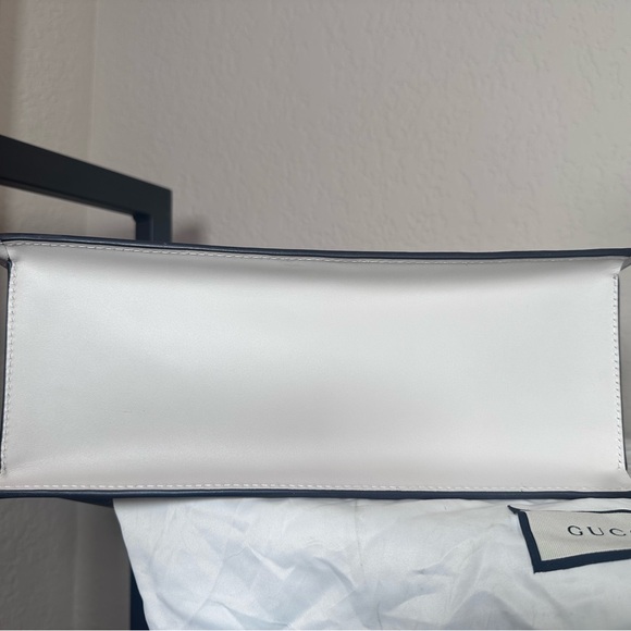 Authentic Gucci Large Sylvie White with Floral Embroidery - Picture 9 of 12